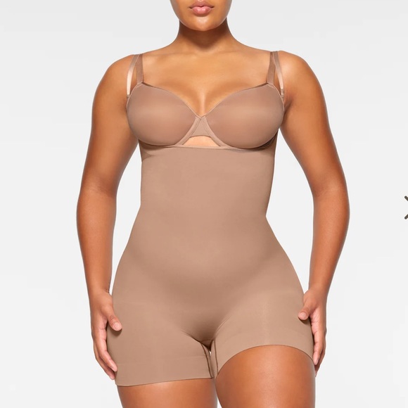 SKIMS Other - SKIMS Seamless Sculpt Open Bust Bodysuit Sz.XL Sienna